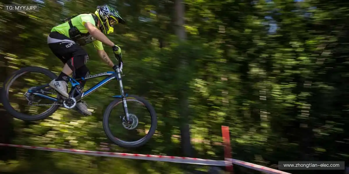 🚀速度与激情,赛场瞬息万变!🏃